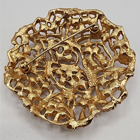 Sarah Coventry 1965 Aurora Brooch – Red AB Crystals, Gold Leaf - Picture 2 of 6